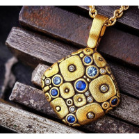 Kashmir Sapphire & Diamond 22K Gold Pendant