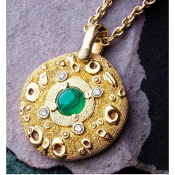 Colombian Sun 22K Gold Pendant with Emerald and Diamonds