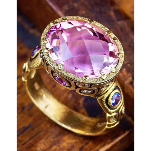 Rose Majesty 22K Gold Ring with Pink Sapphire